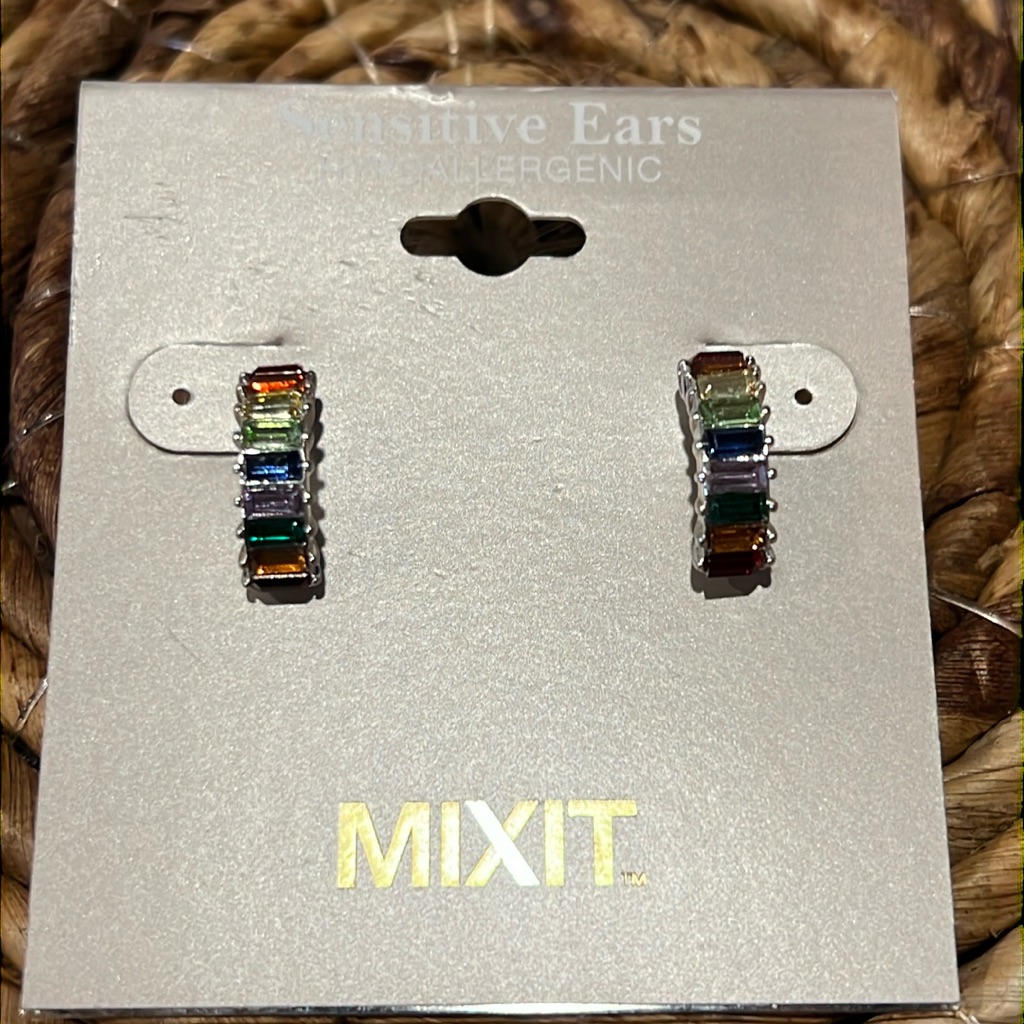 3/$18 Mixit Multicolored Pierced Earrings - New - Lot 1027
